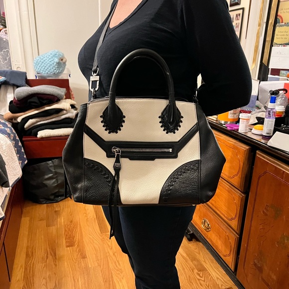 Aimee Kestenberg Crossbody/Satchel excellent condition - supple soft leather - Picture 11 of 16